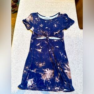 Stylish Blue Tie-Dye tshirt dress great for fall size small. Small cutout waist